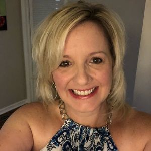 Meet your Posher, Marisa